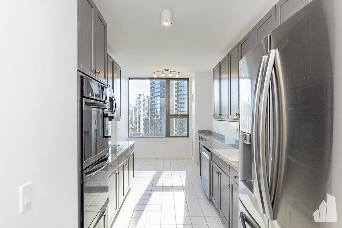 Condo for rent at 501 N Clinton St #2502, Chicago, IL 60647