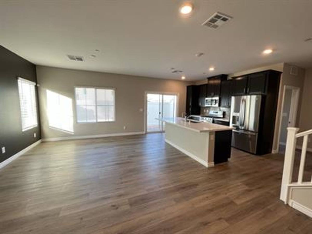 Townhouse for rent at 206 Callen Falls Ave, Henderson, NV 89011
