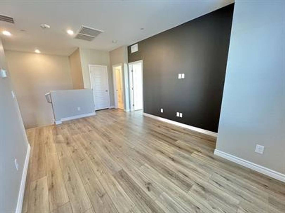 Townhouse for rent at 206 Callen Falls Ave, Henderson, NV 89011