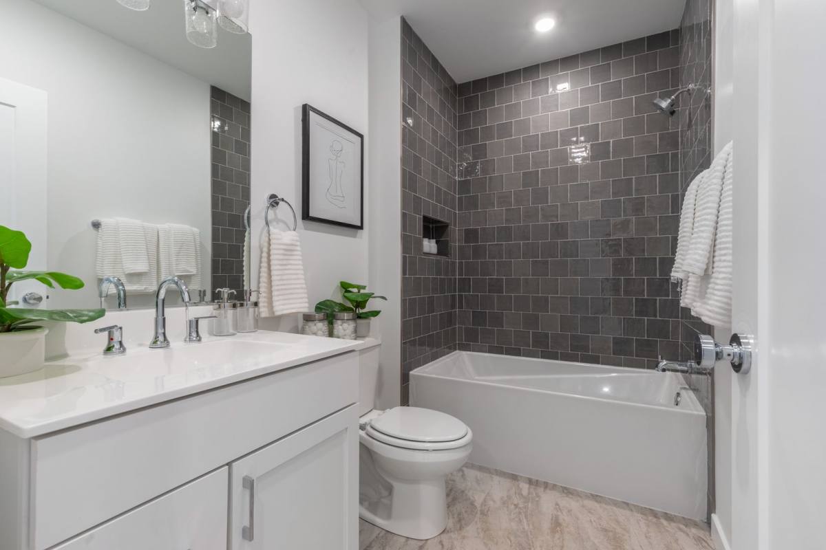 Apartment for rent at 710 N 16th St, Philadelphia, PA 19130