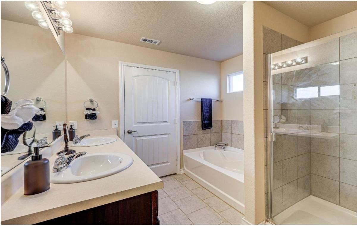 House for rent at 11723 Faldo Way, San Antonio, TX 78221