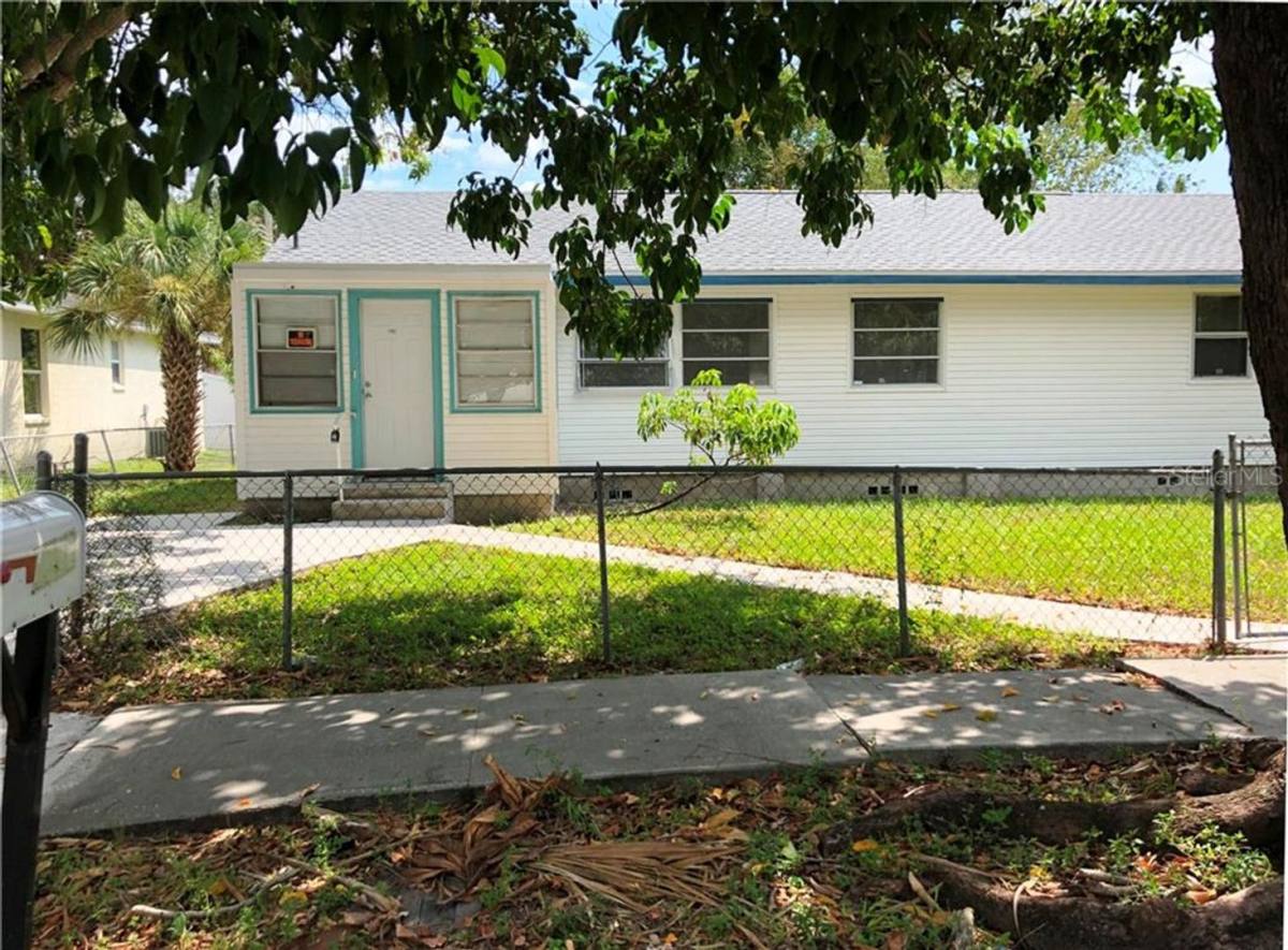House for rent at 1762 32nd St, Sarasota, FL 34234