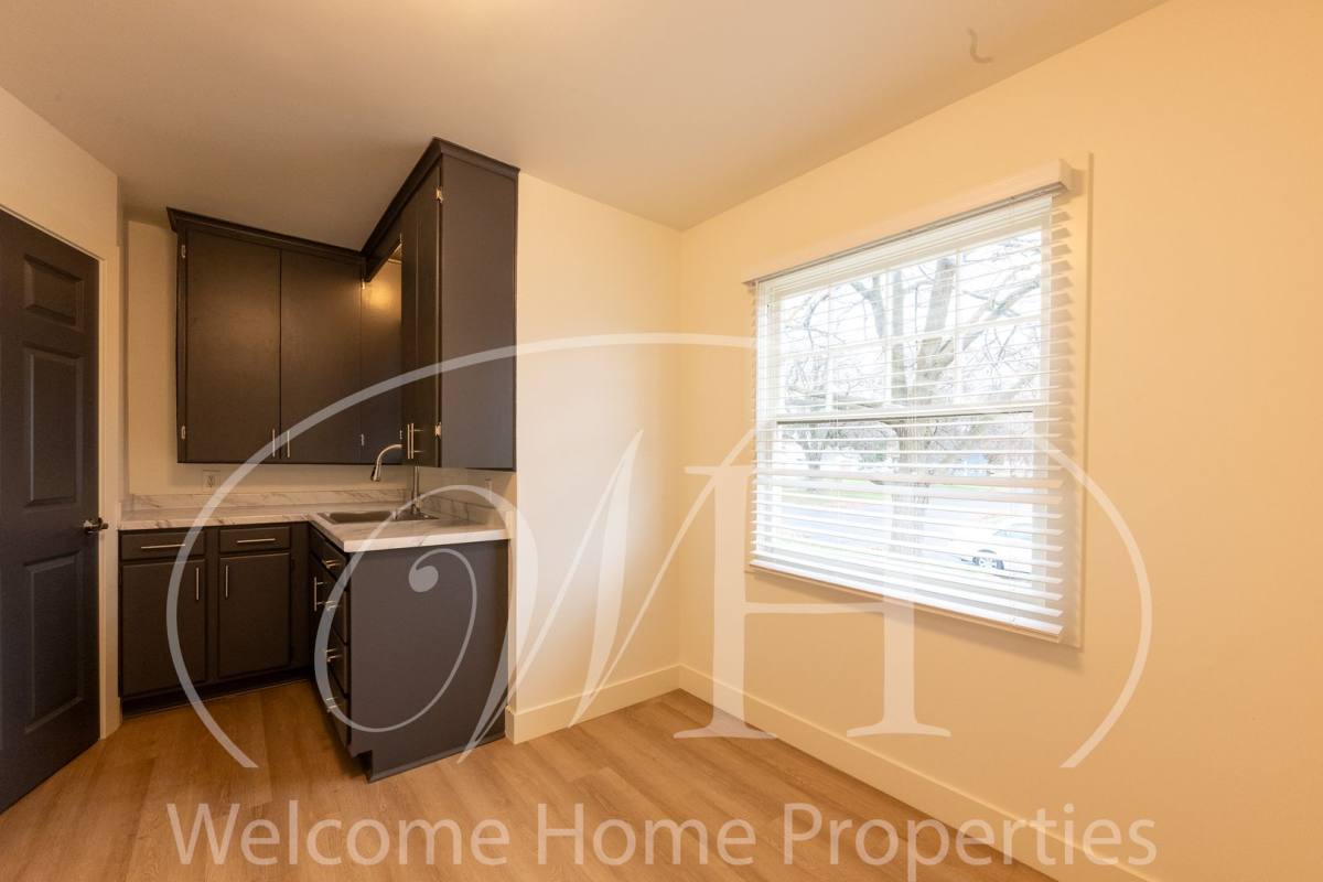 Apartment for rent at 427 E Pine St, Walla Walla, WA 99362