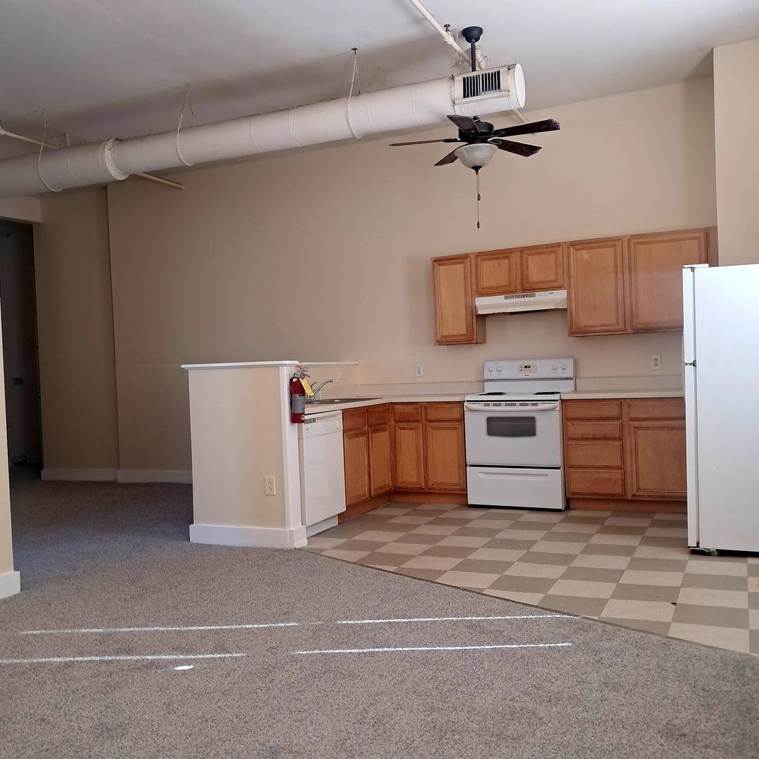 Apartment for rent at 115 & 218 Washington Ave, Weldon, NC 27890