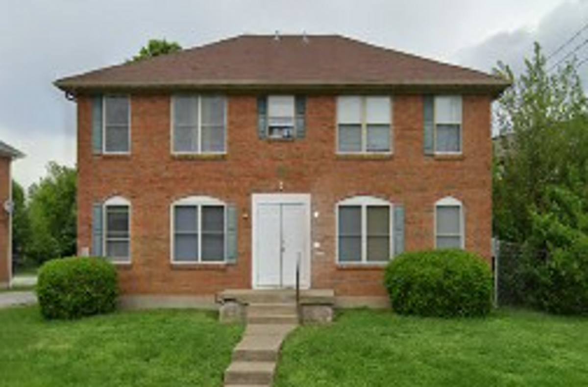 Apartment for rent at 4904 Saddlebrook Lane, Louisville, KY 40216