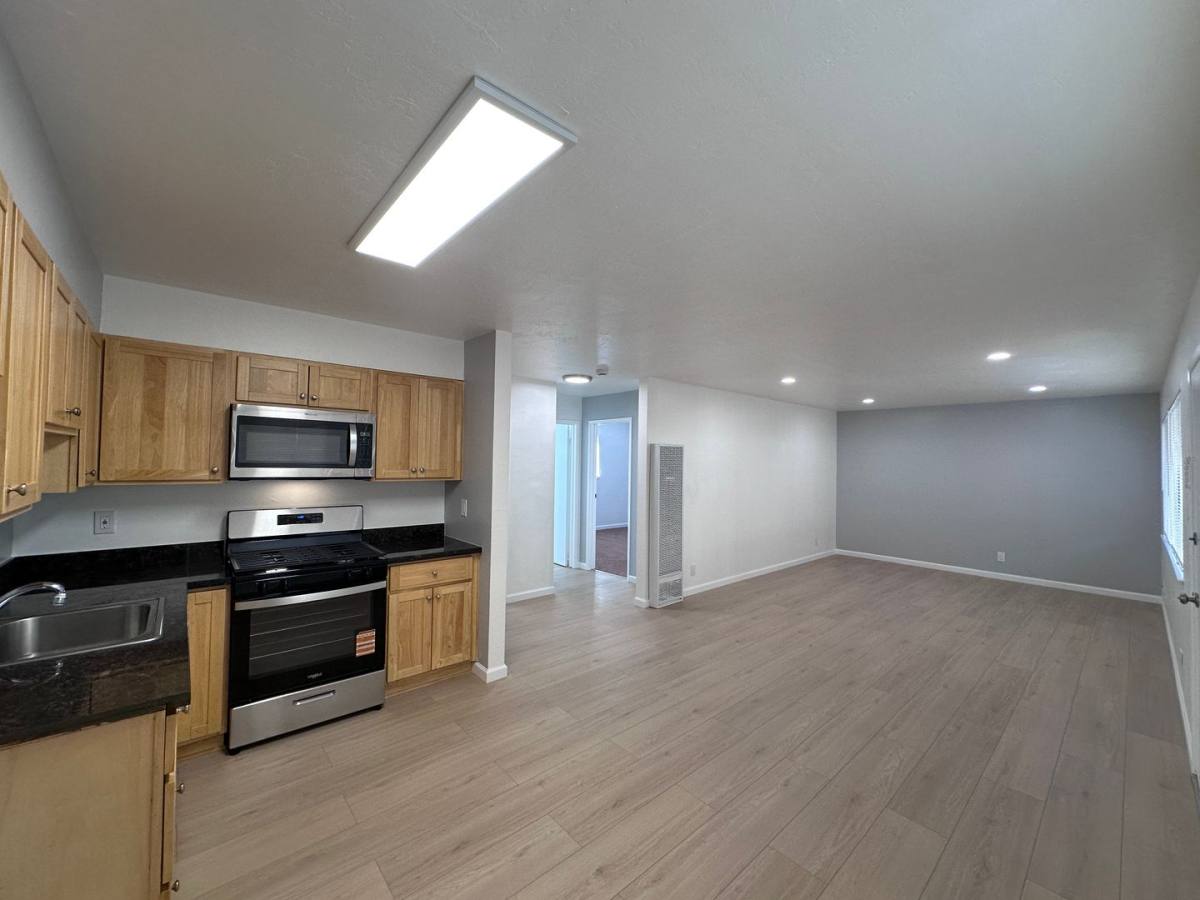 Apartment for rent at 3806 39th Ave, Oakland, CA 94619