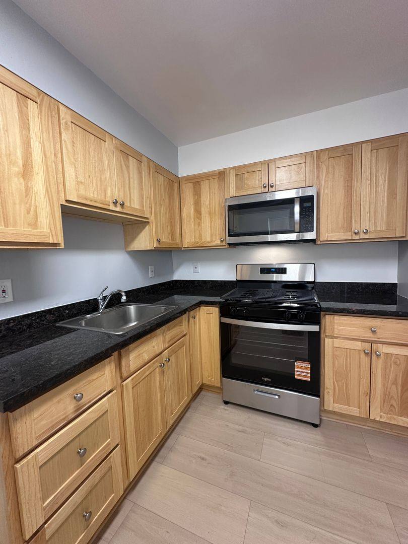 Apartment for rent at 3806 39th Ave, Oakland, CA 94619