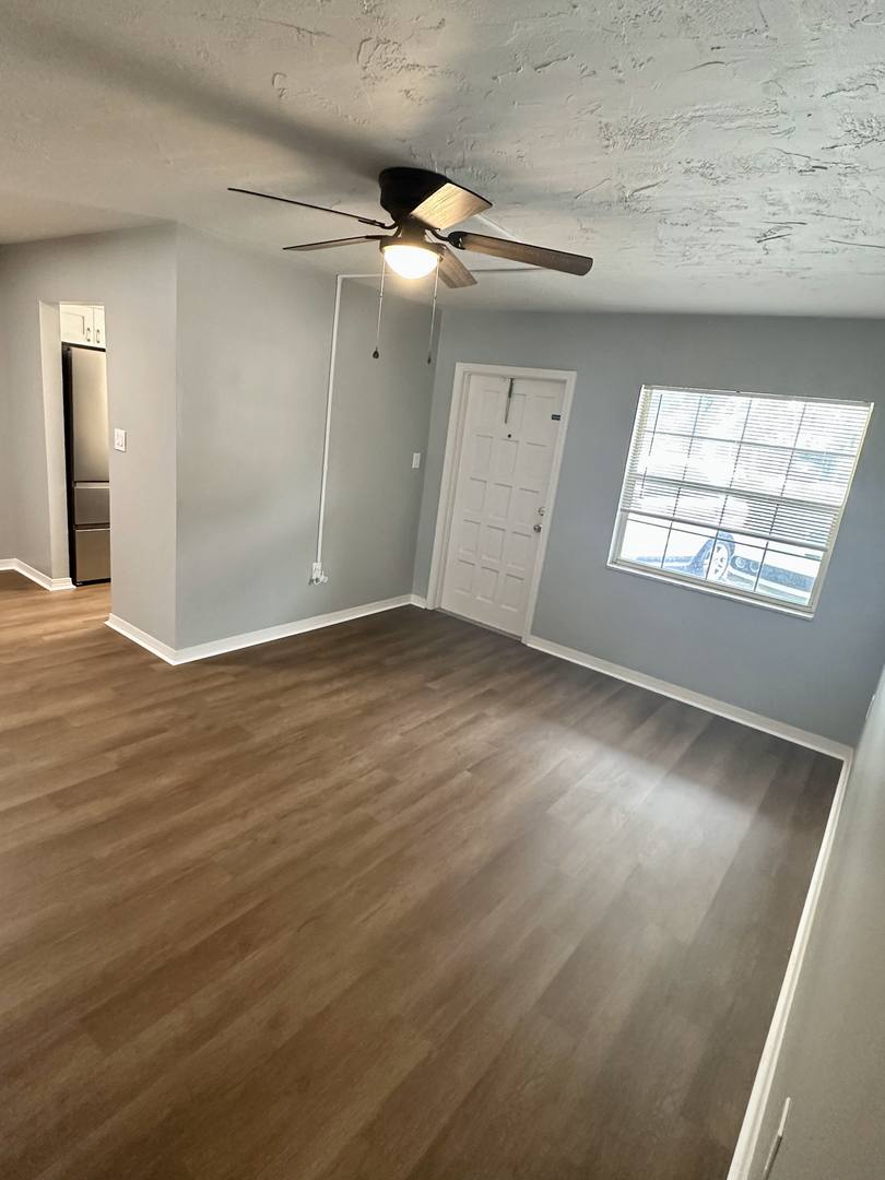 Apartment for rent at 1500 W Bay Dr, Largo, FL 33770