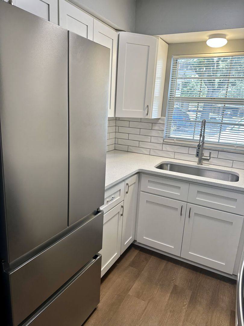 Apartment for rent at 1500 W Bay Dr, Largo, FL 33770