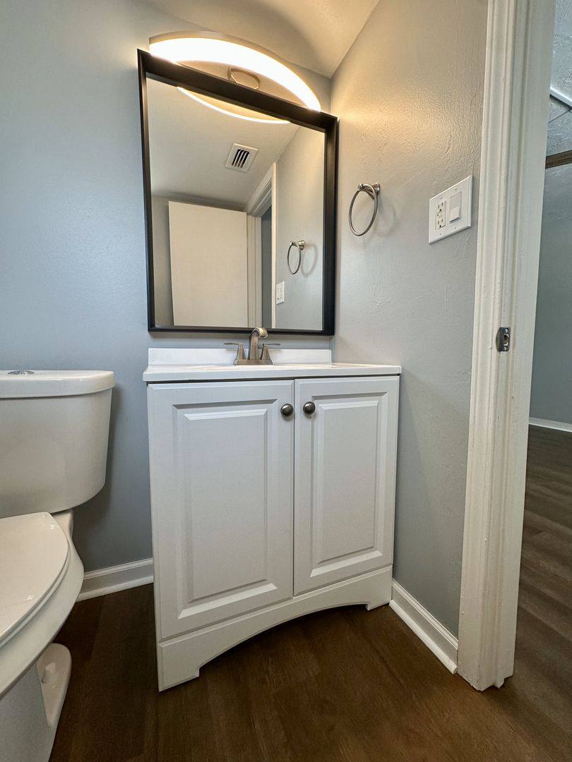 Apartment for rent at 1500 W Bay Dr, Largo, FL 33770