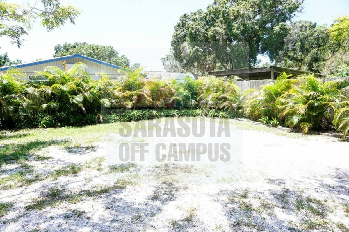 Apartment for rent at 1148 Highland Ave, Sarasota, FL 34234