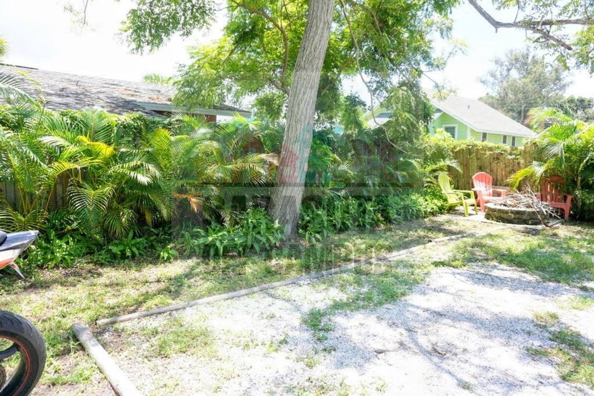 Apartment for rent at 1148 Highland Ave, Sarasota, FL 34234