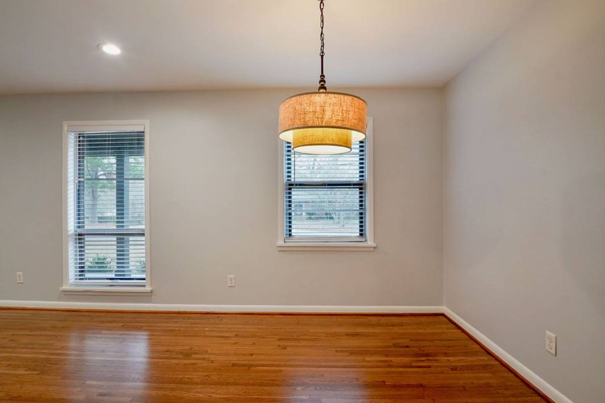 House for rent at 969 Oak Grove Rd, Birmingham, AL 35209