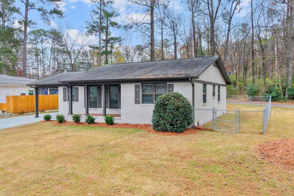 House for rent at 969 Oak Grove Rd, Birmingham, AL 35209