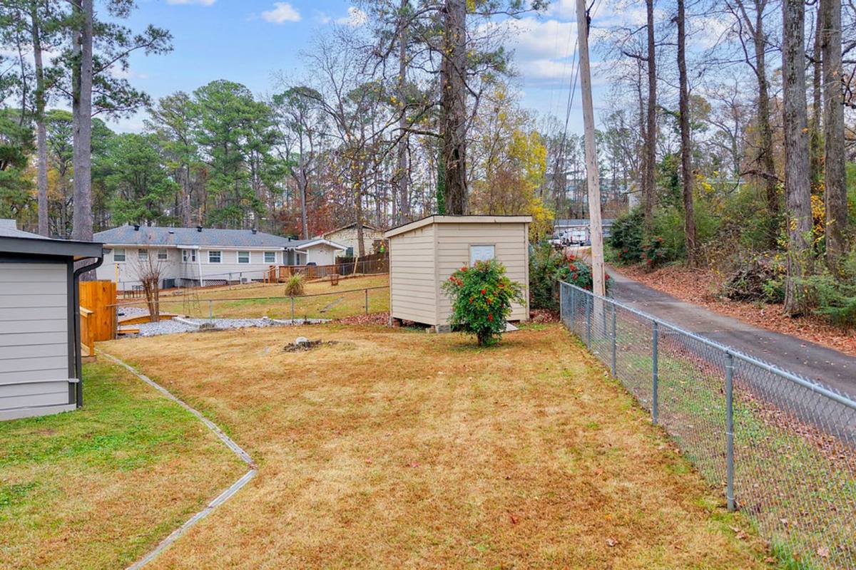 House for rent at 969 Oak Grove Rd, Birmingham, AL 35209