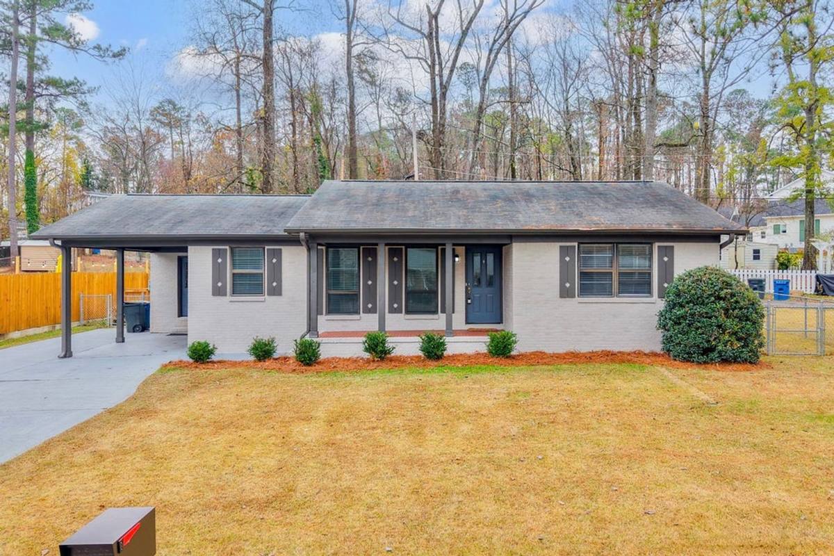 House for rent at 969 Oak Grove Rd, Birmingham, AL 35209