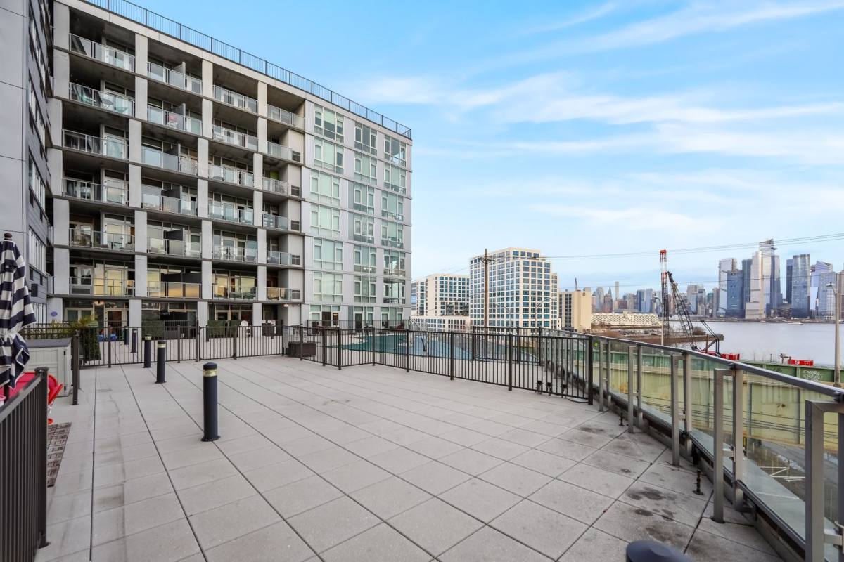 Apartment for rent at 1701 Park Ave, Weehawken, NJ 07086