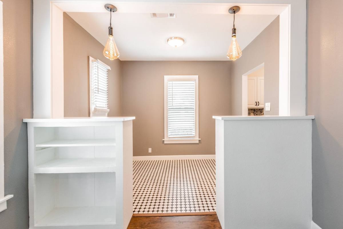 Apartment for rent at 930 E Grayson St, San Antonio, TX 78208