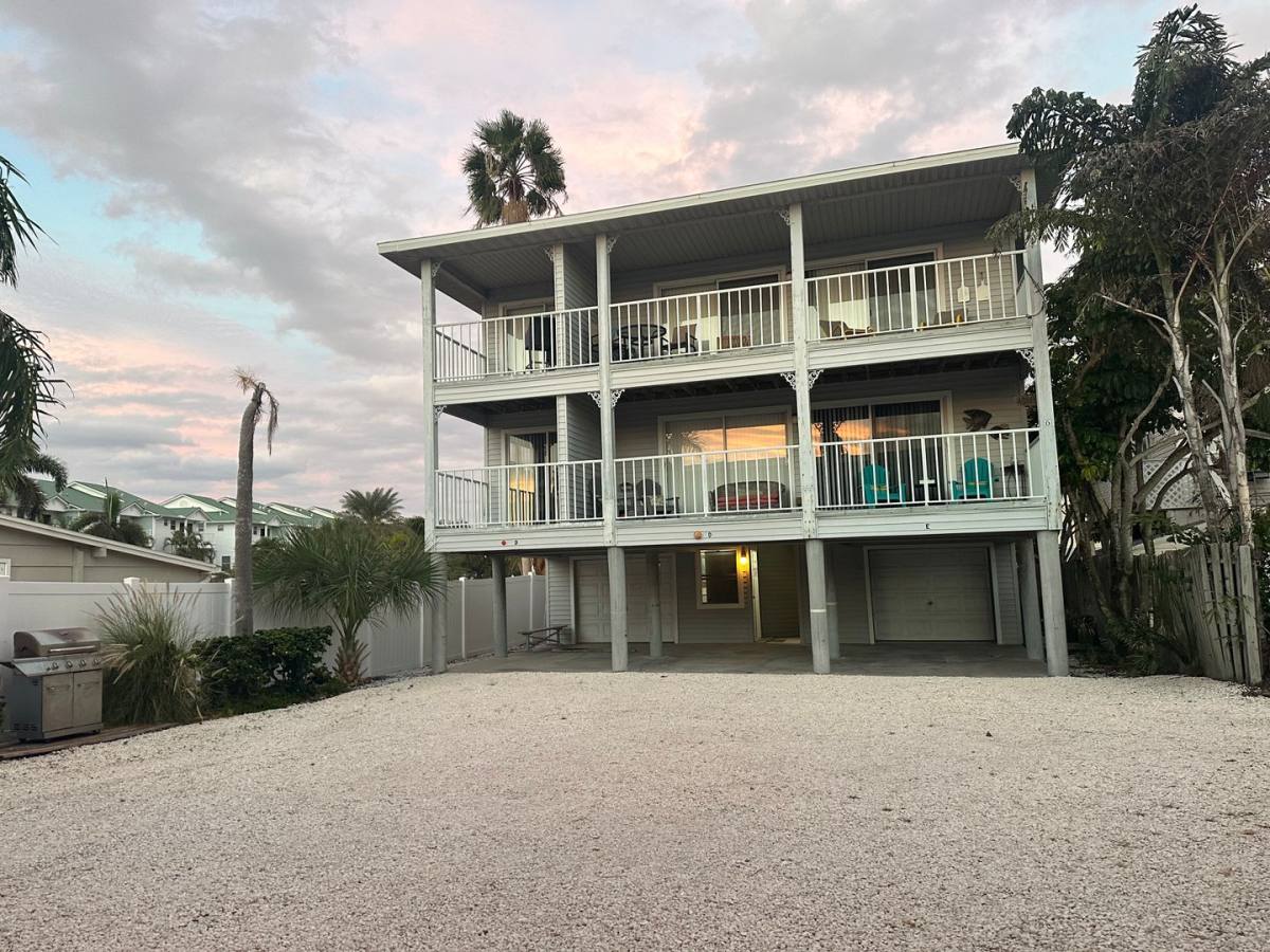 Apartment for rent at 19804 Gulf Blvd, Indian Rocks Beach, FL 33785