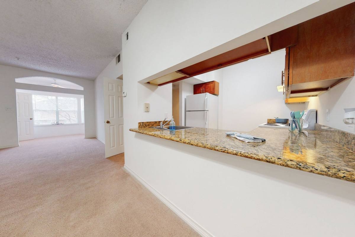 Apartment for rent at 1309 Lake Ave, Metairie, LA 70005