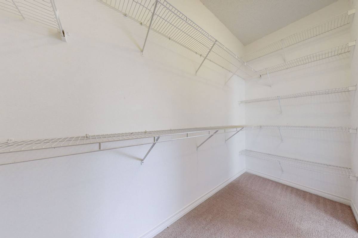 Apartment for rent at 1309 Lake Ave, Metairie, LA 70005