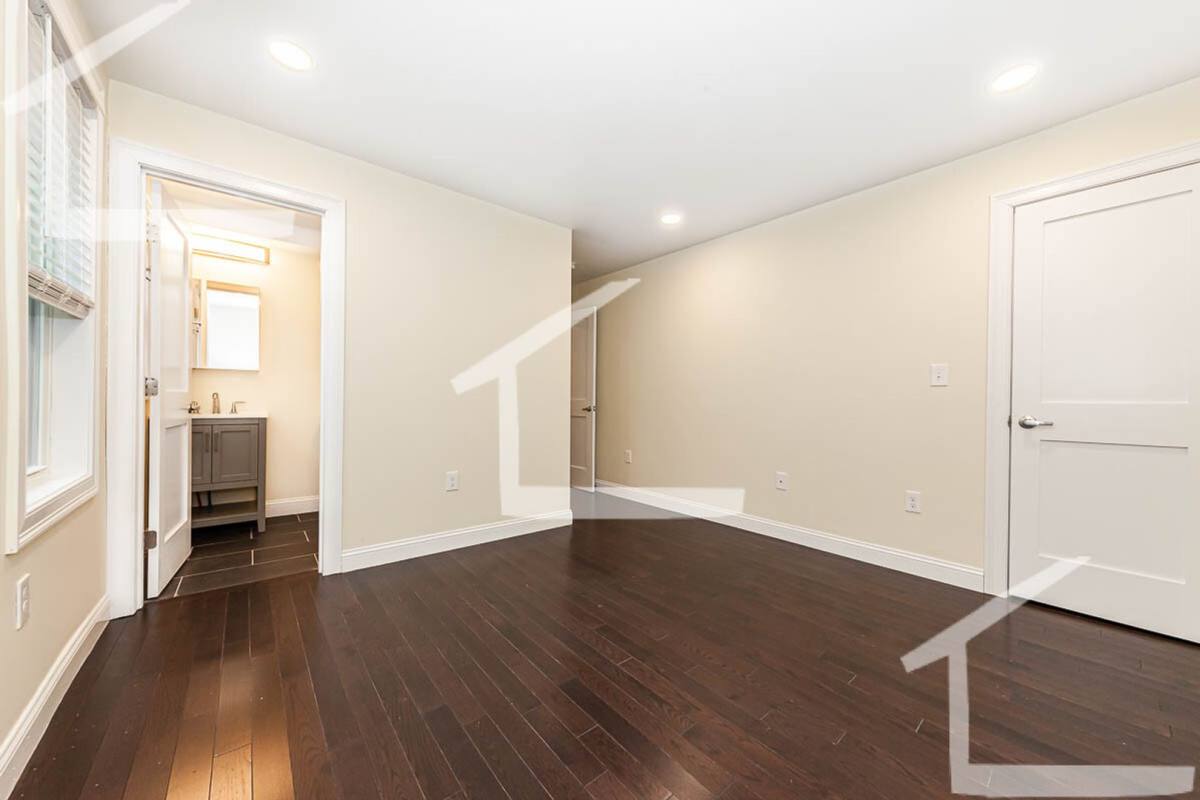 Apartment for rent at 20 Albion St #1A, Medford, MA 02155