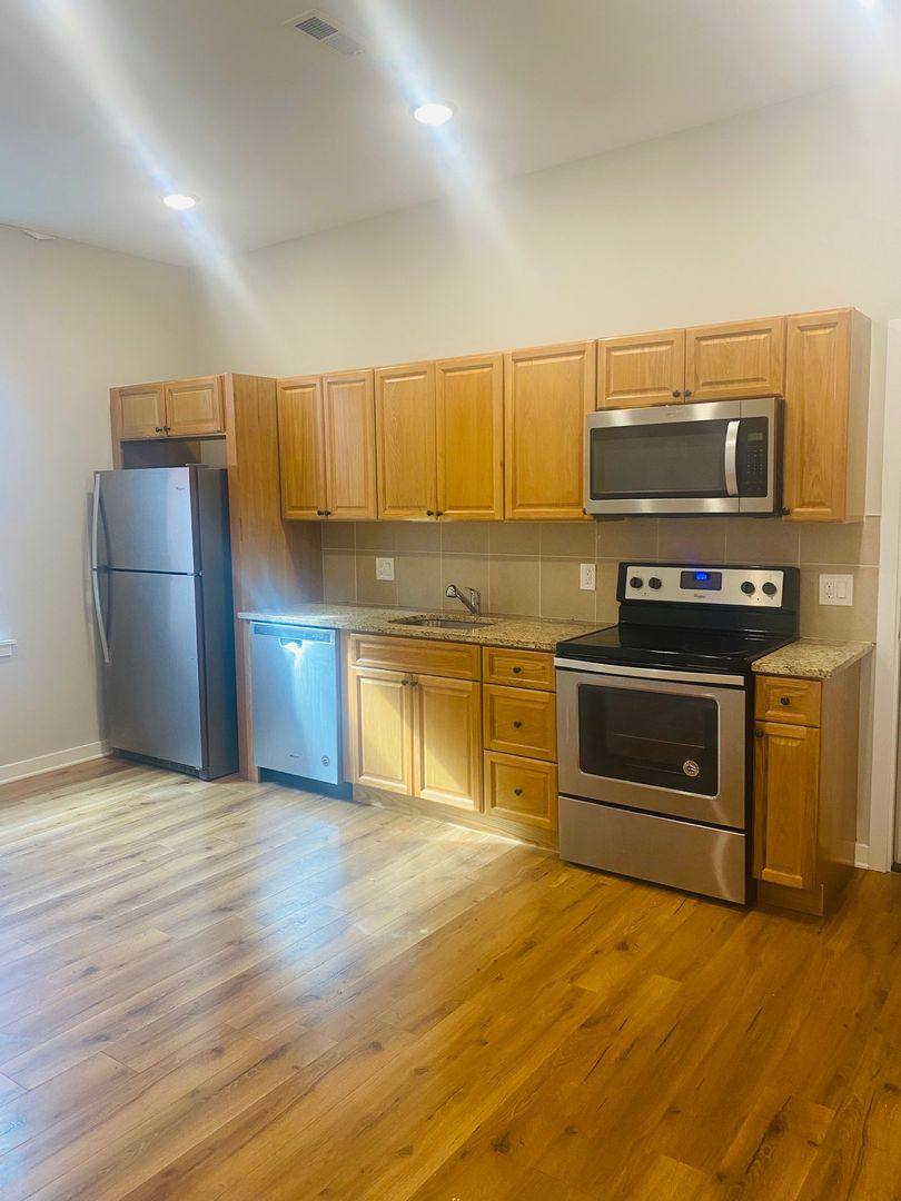 Apartment for rent at 1827 W Diamond St, Philadelphia, PA 19121