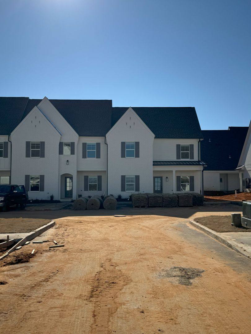 Townhouse for rent at 602 Cottage Grove Circle, Oxford, MS 38655
