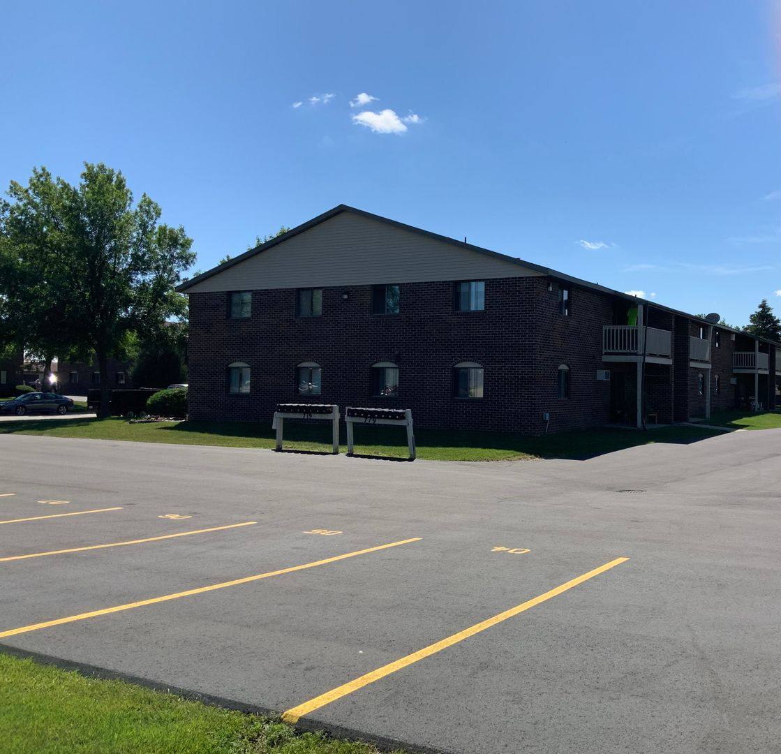 Apartment for rent at 495 Glenbrook Dr, Pulaski, WI 54162