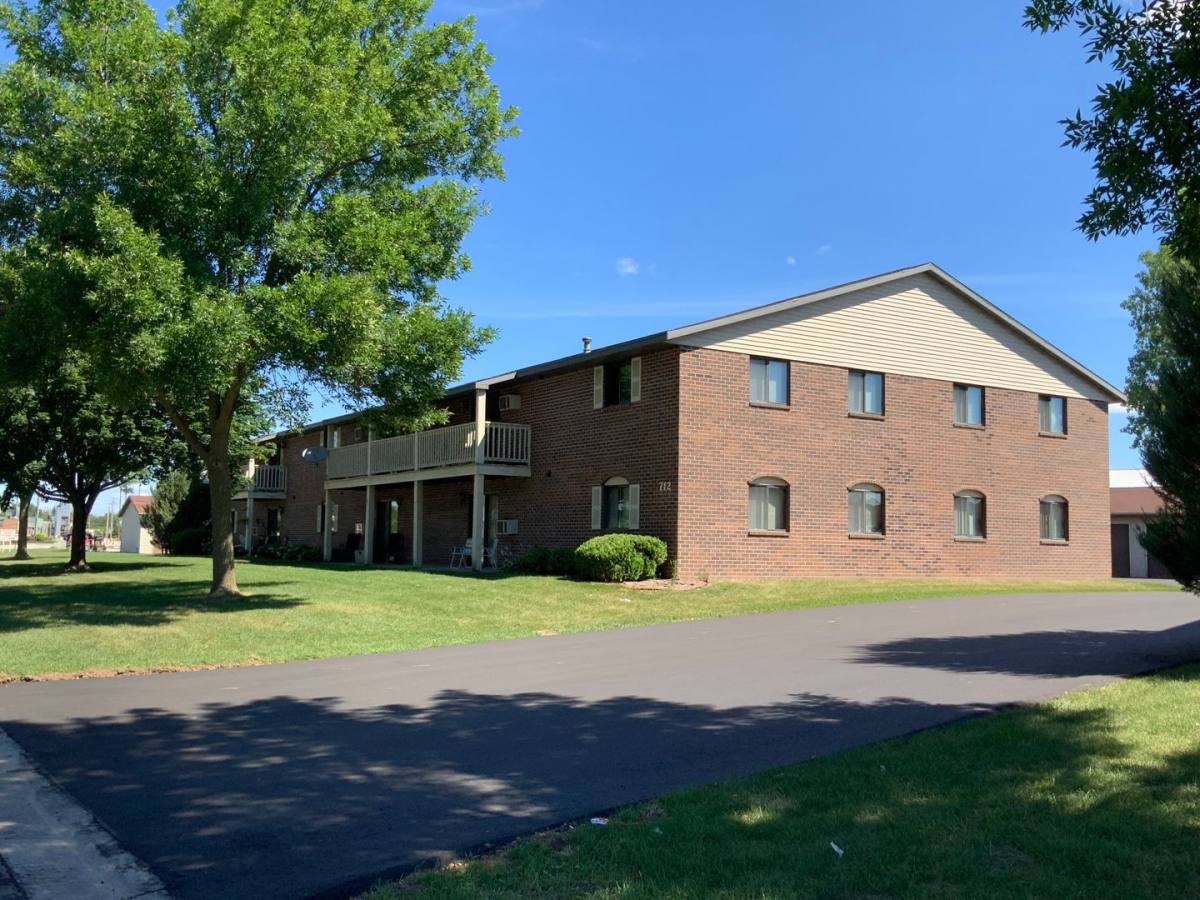 Apartment for rent at 495 Glenbrook Dr, Pulaski, WI 54162