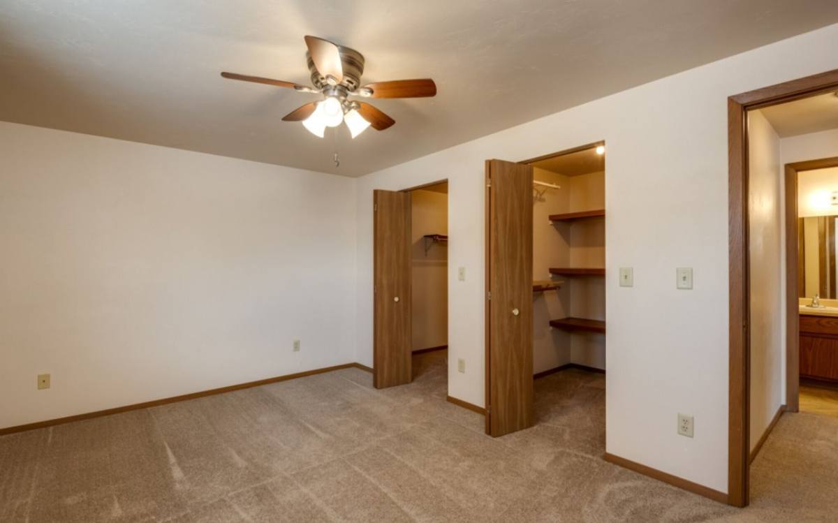 Apartment for rent at 495 Glenbrook Dr, Pulaski, WI 54162