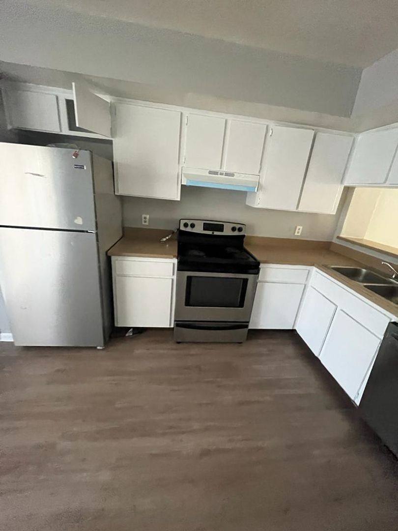 Apartment for rent at 8733 N 50th St, Tampa, FL 33617