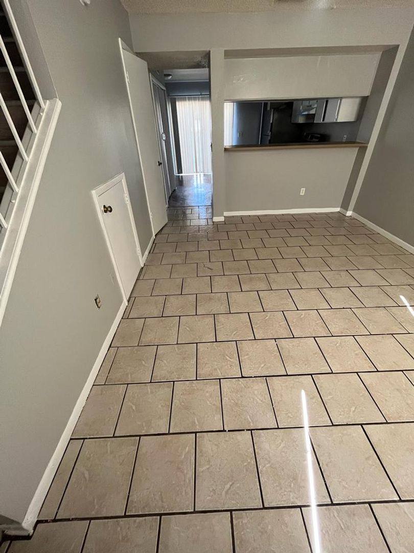 Apartment for rent at 8733 N 50th St, Tampa, FL 33617