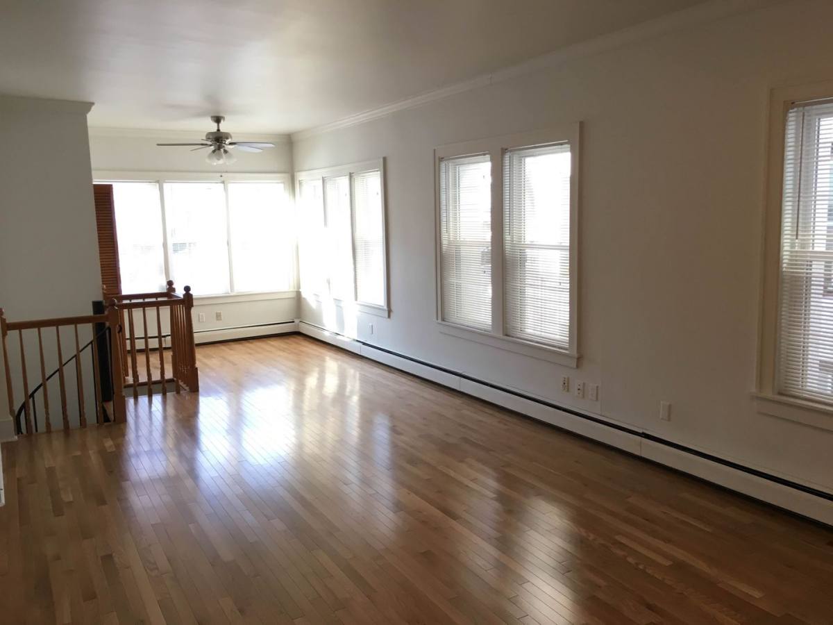 Apartment for rent at 2315 Irving Ave S, Minneapolis, MN 55405