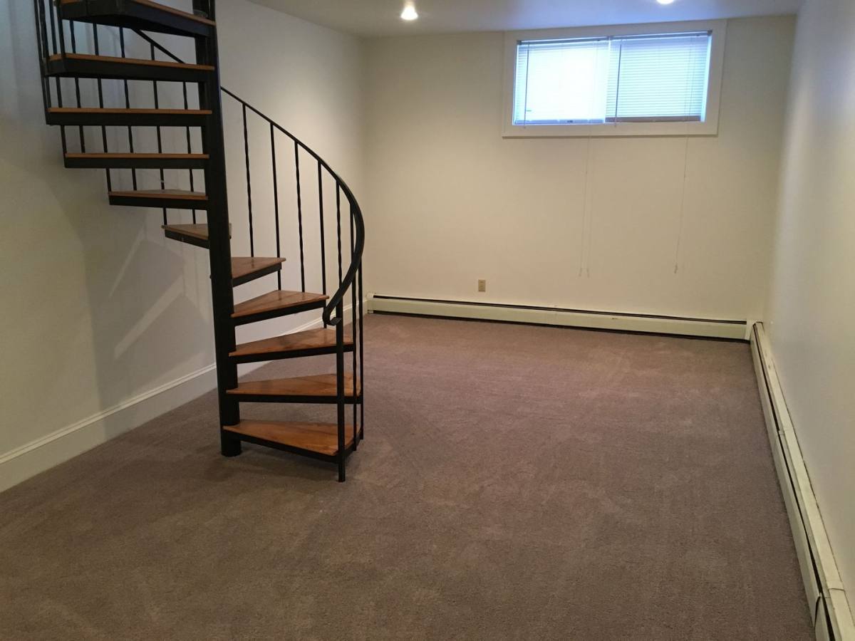 Apartment for rent at 2315 Irving Ave S, Minneapolis, MN 55405
