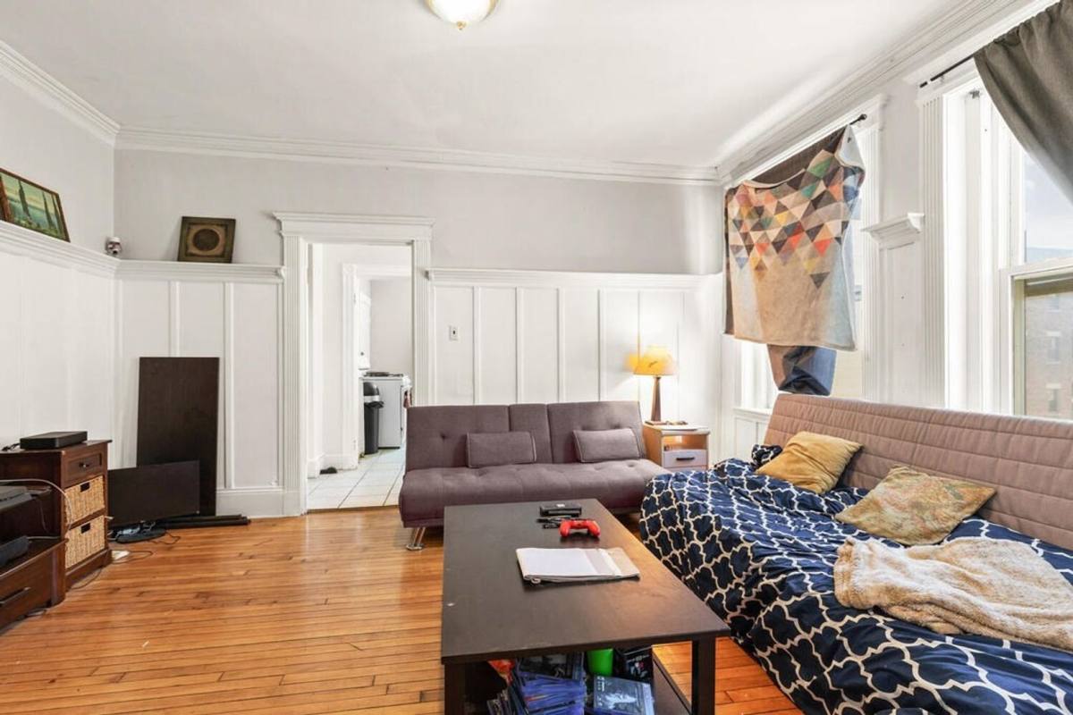 Apartment for rent at 28 Glenville #8, Allston, MA 02134