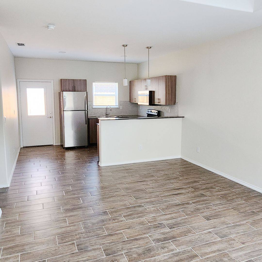 Apartment for rent at 1601 Cortlandt St, Edinburg, TX 78541