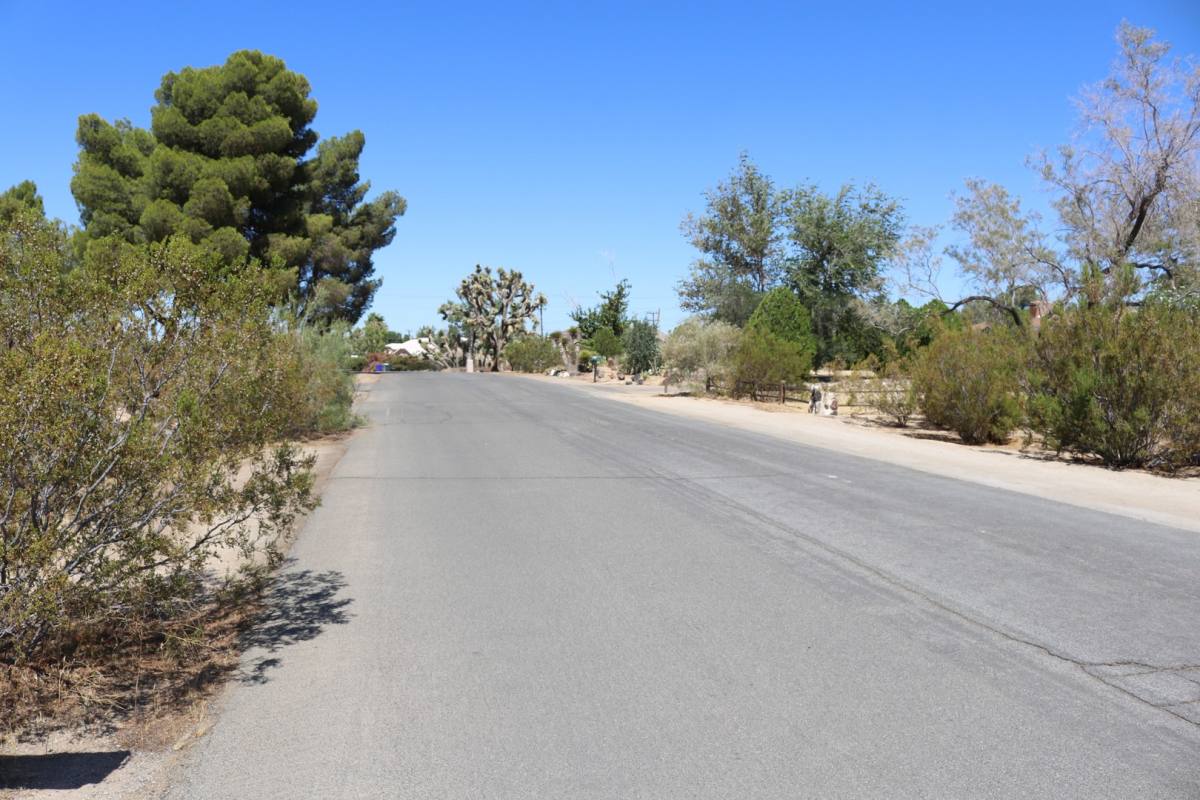 House for rent at 19275 Symeron Rd, Apple Valley, CA 92307