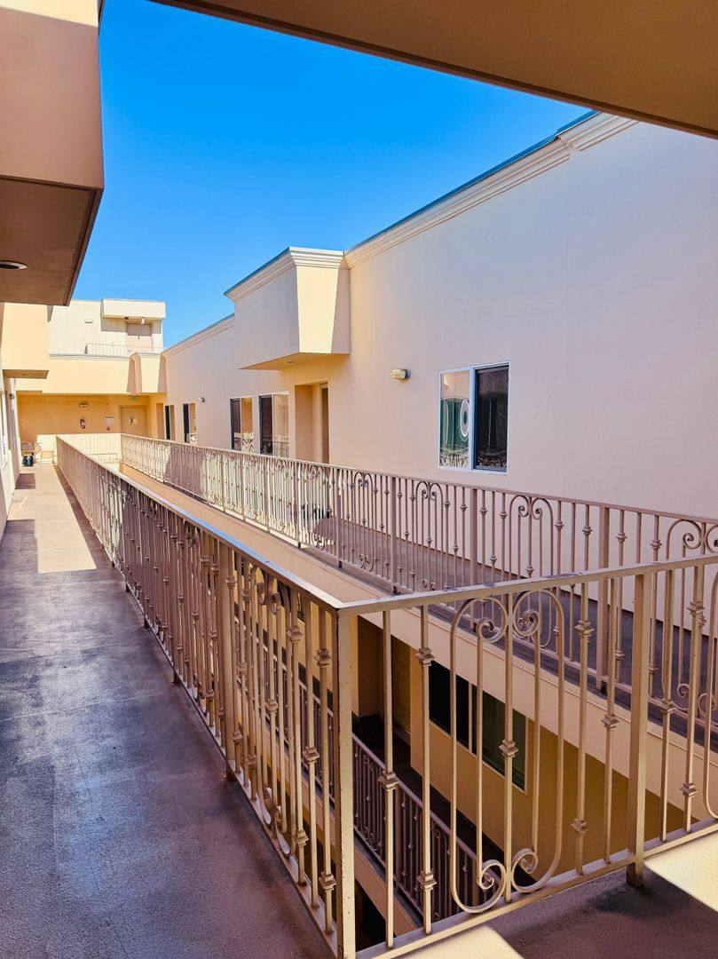 Condo for rent at 13525 Vanowen St, Van Nuys, CA 91405