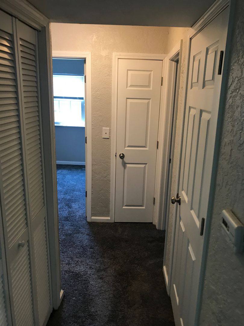 Apartment for rent at 1927 & 1931 Canterbury, Washington, IL 61571