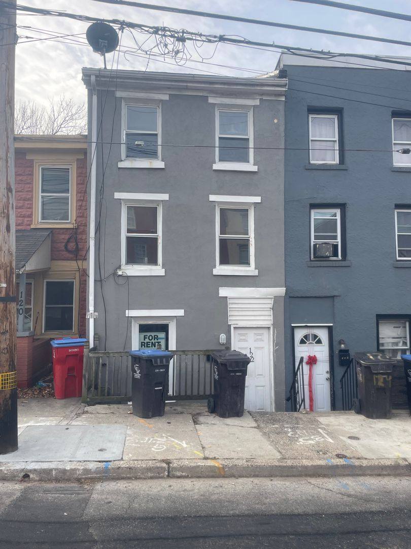 House for rent at 122 W Elm St, Norristown, PA 19401