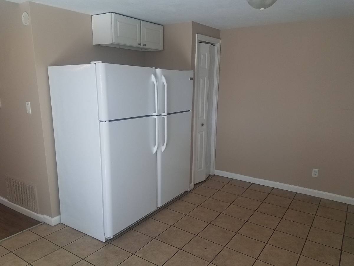Apartment for rent at 916 Hill St, South Bend, IN 46617