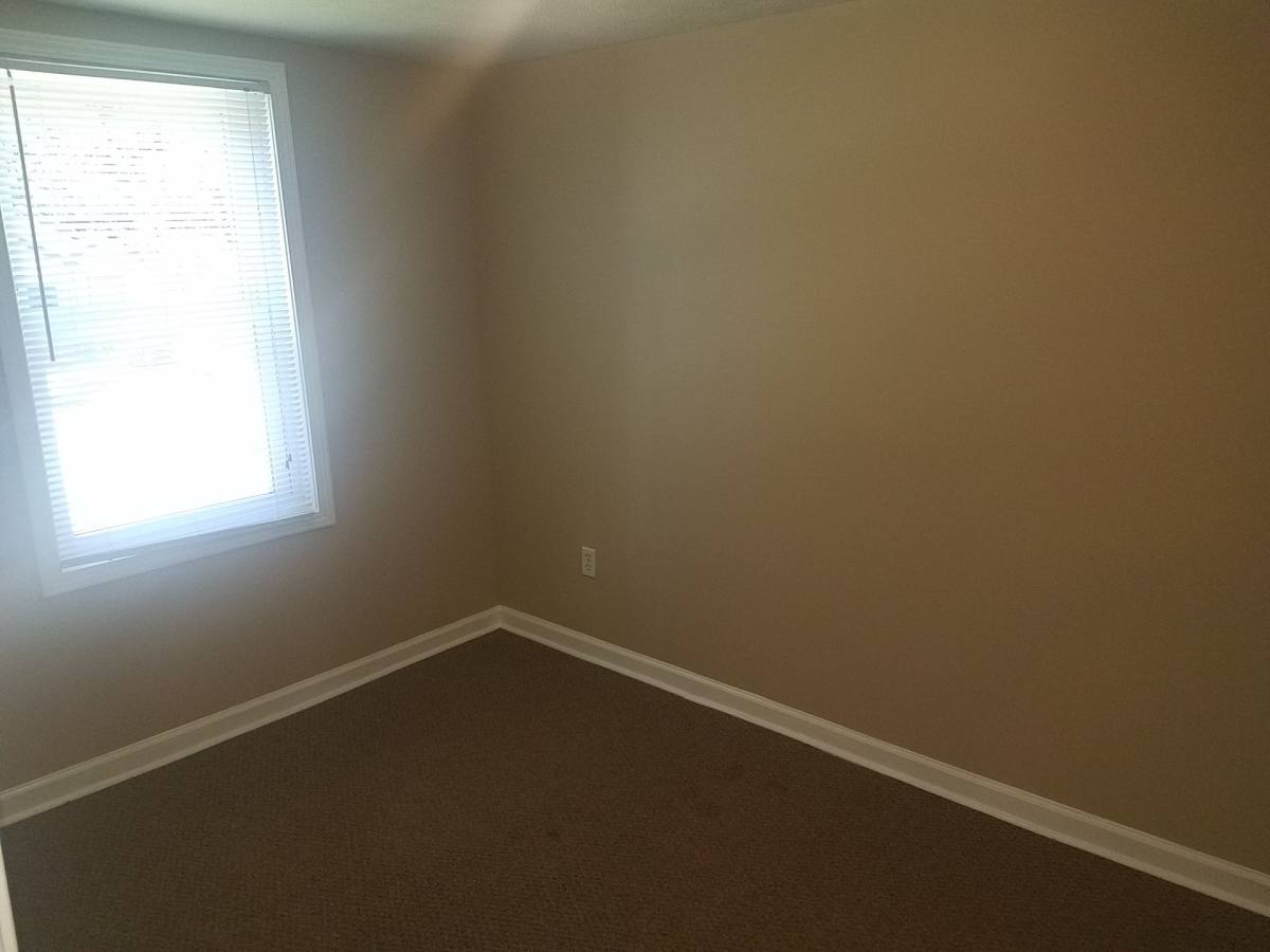 Apartment for rent at 916 Hill St, South Bend, IN 46617