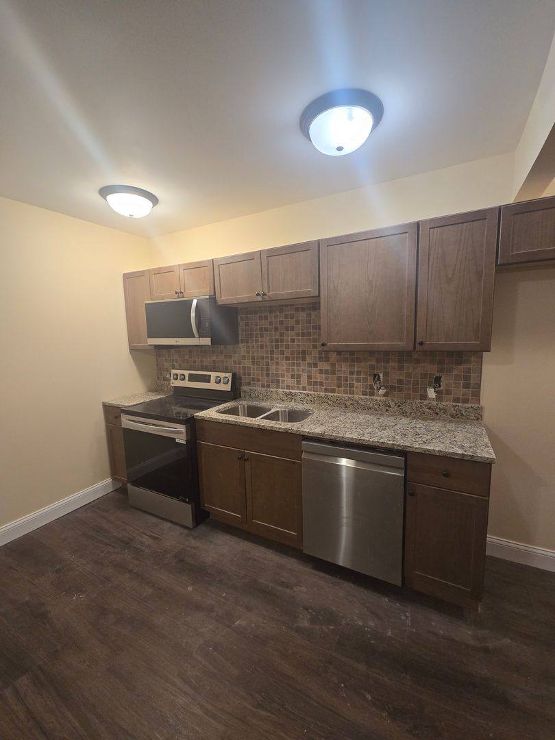 Apartment for rent at 920 N Church St, Rockford, IL 61103