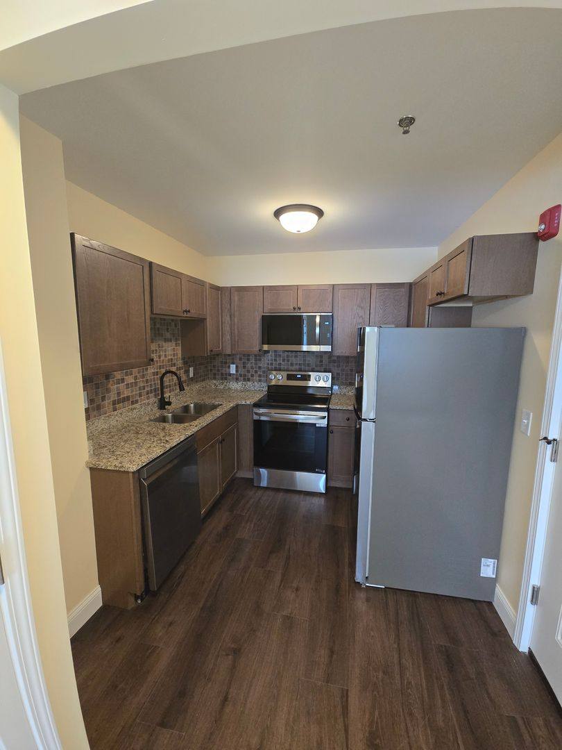 Apartment for rent at 920 N Church St, Rockford, IL 61103