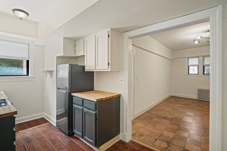 House for rent at 2655 41st St NW #B4, Washington, DC 20007
