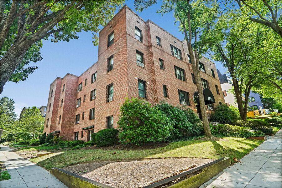 House for rent at 2655 41st St NW #B4, Washington, DC 20007