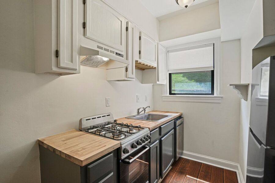House for rent at 2655 41st St NW #B4, Washington, DC 20007