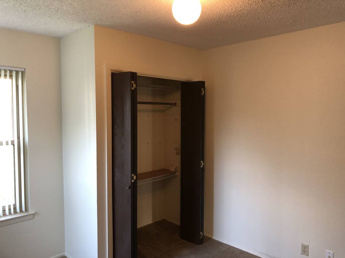 Townhouse for rent at 914 W Meadowmere Lane, Austin, TX 78758