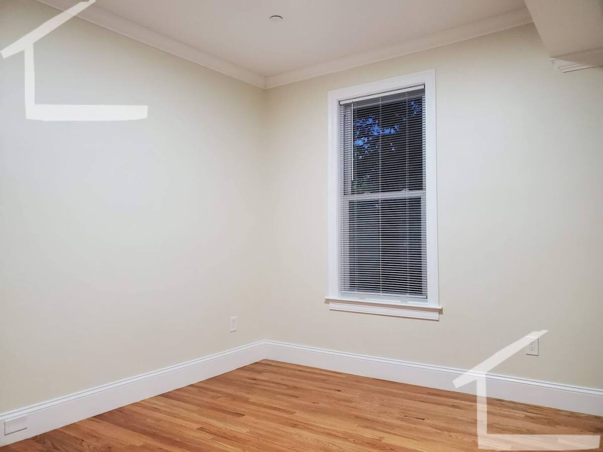 Apartment for rent at 12 Harris St #2, Brookline, MA 02446